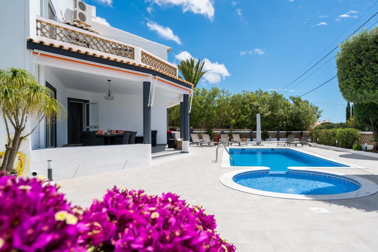 Casa Laranja Three Bedroom Villa *